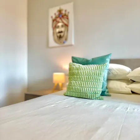 Sikula Apartman *